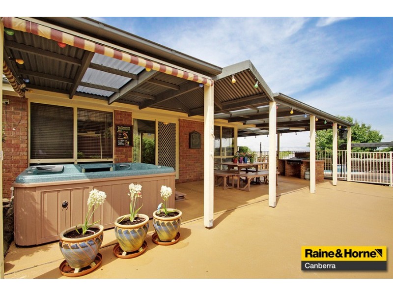 12 Hedger Street, Dunlop ACT 2615
