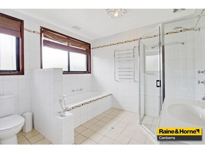 24 Stacy Street, Gowrie ACT 2904