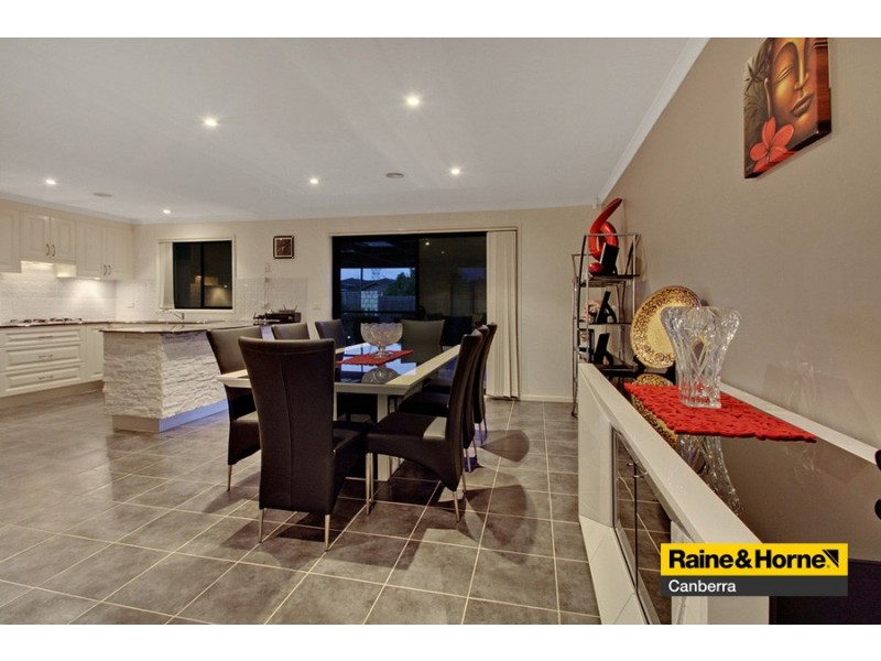 9 Simonetti Street, Dunlop ACT 2615