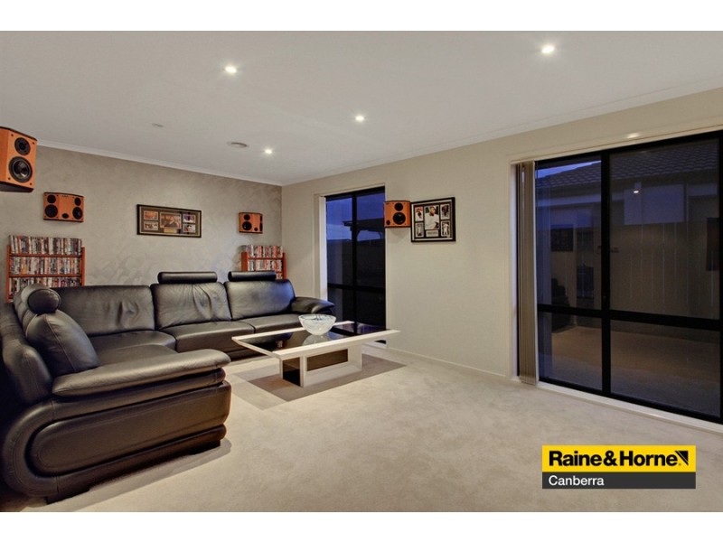 9 Simonetti Street, Dunlop ACT 2615