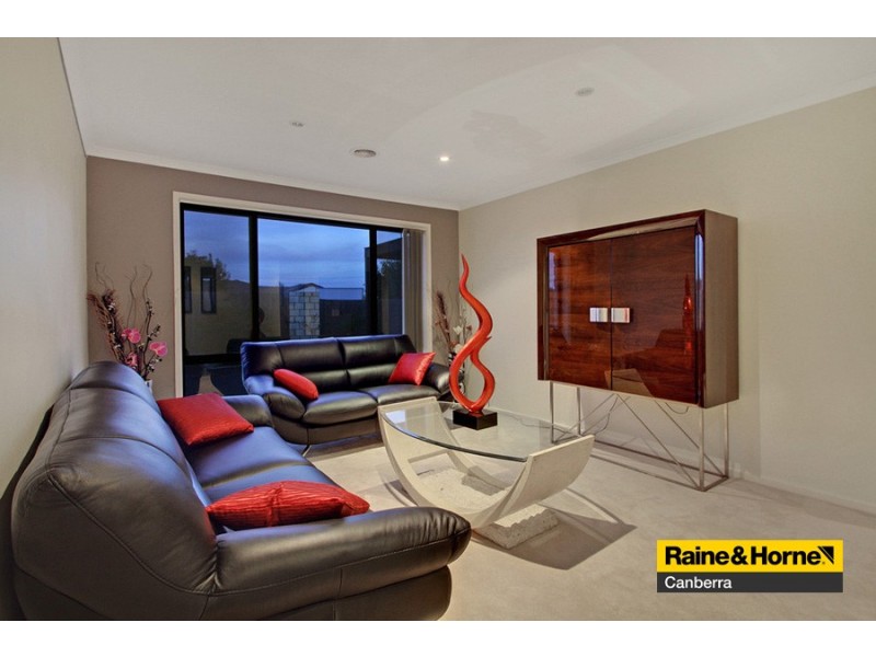 9 Simonetti Street, Dunlop ACT 2615