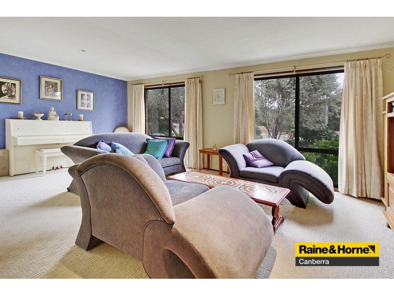 31 Kinchela Crescent, Latham ACT 2615