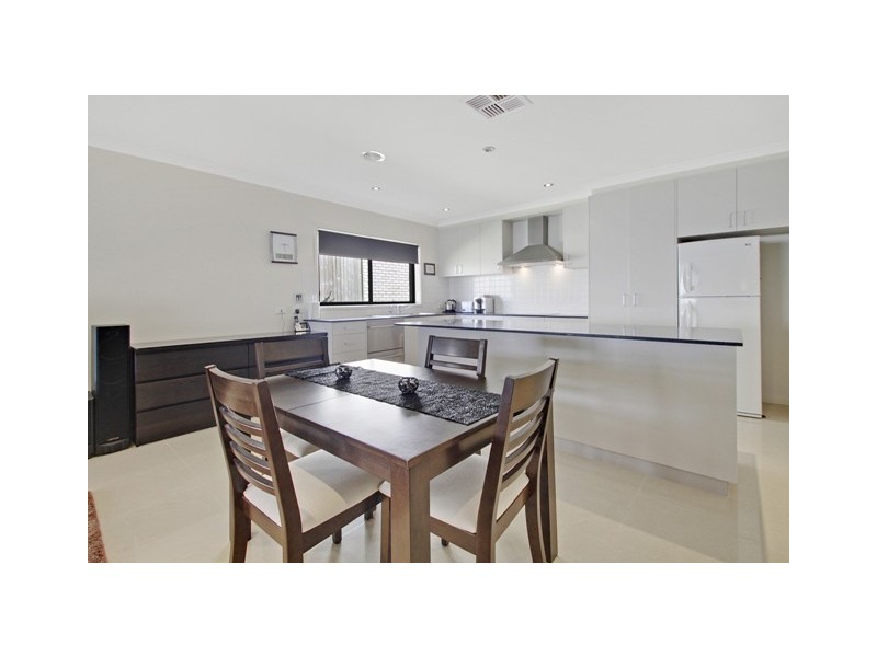 8 Rubeo Street, Forde ACT 2914