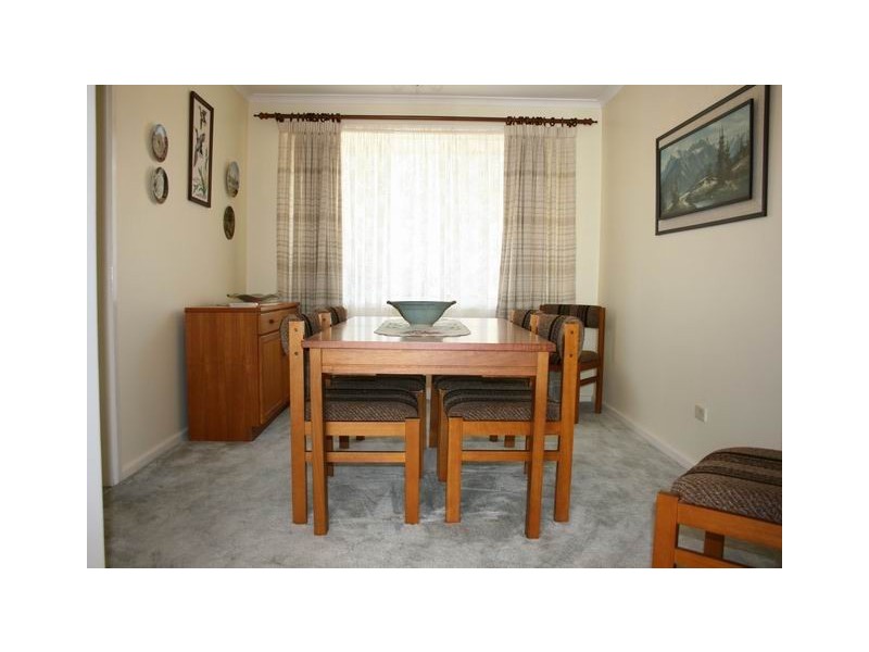 4 Clement Place, Macgregor ACT 2615