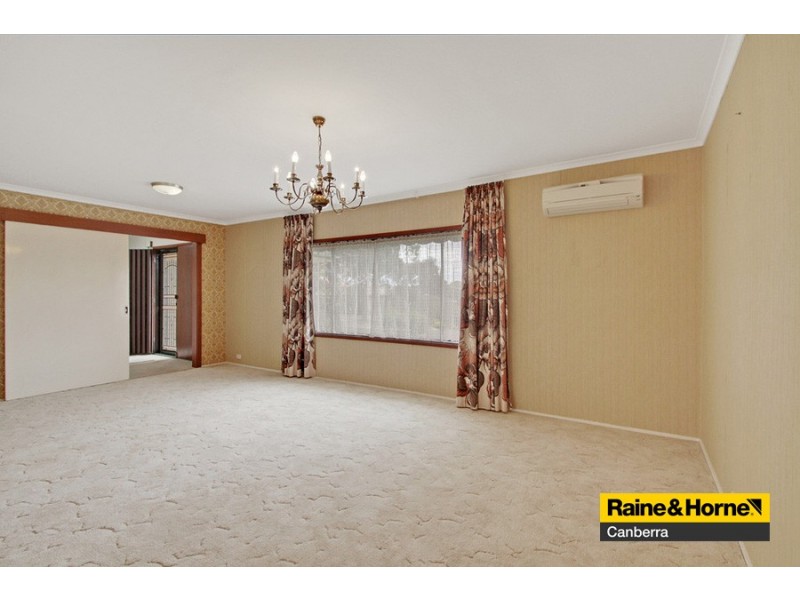 32 Clubbe Crescent, Macgregor ACT 2615