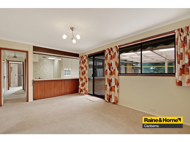 32 Clubbe Crescent, Macgregor ACT 2615