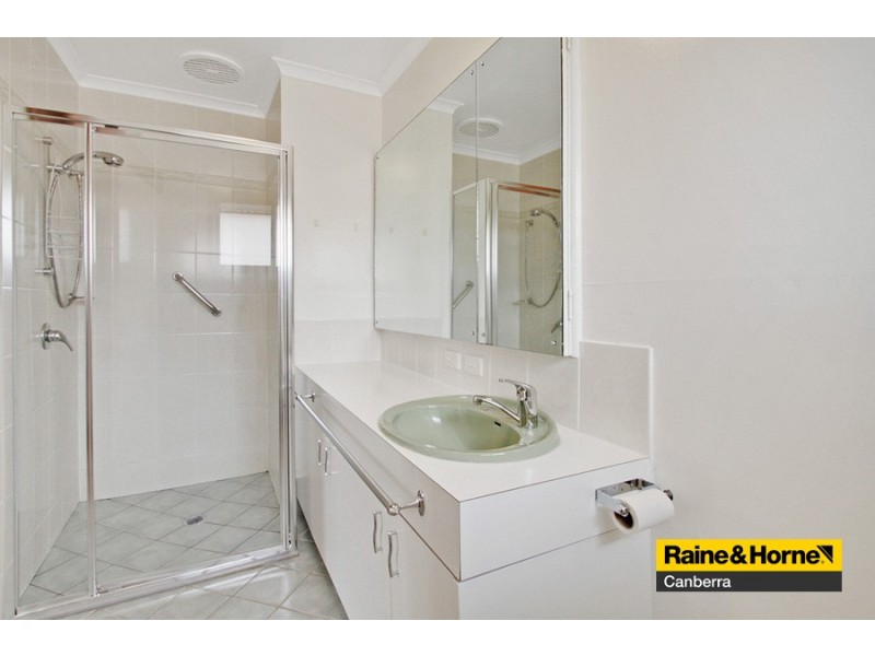 32 Clubbe Crescent, Macgregor ACT 2615