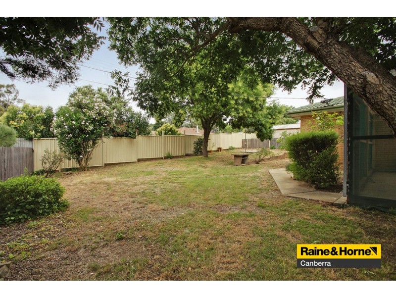 32 Clubbe Crescent, Macgregor ACT 2615