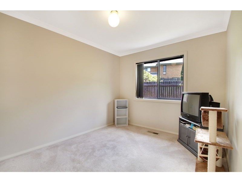 16 Dennis Place, Jerrabomberra NSW 2619