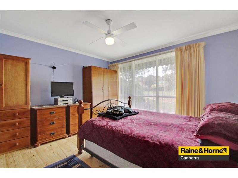 35 Pennefather Street, Higgins ACT 2615