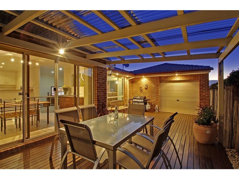 8 Hobday Place, Dunlop ACT 2615