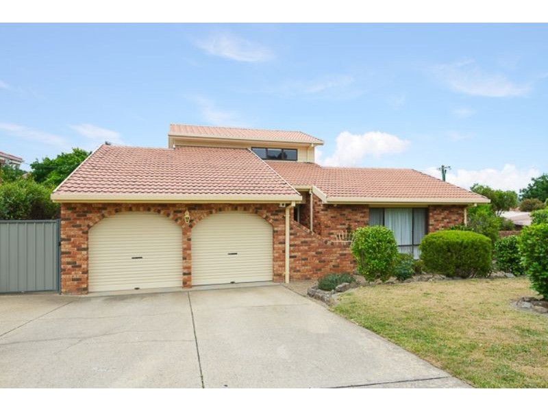 11 Nanson Place, Florey ACT 2615