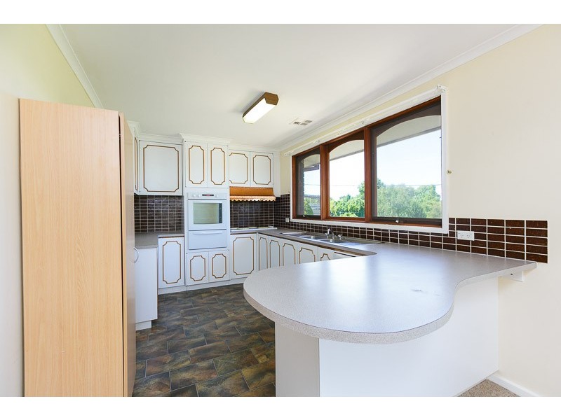 2 Crago Place, Macgregor ACT 2615