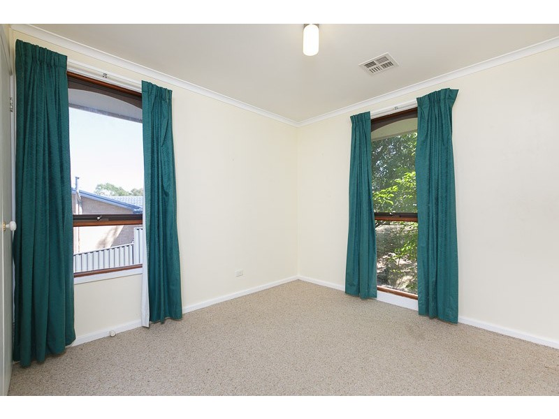 2 Crago Place, Macgregor ACT 2615