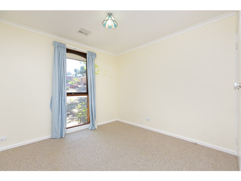 2 Crago Place, Macgregor ACT 2615