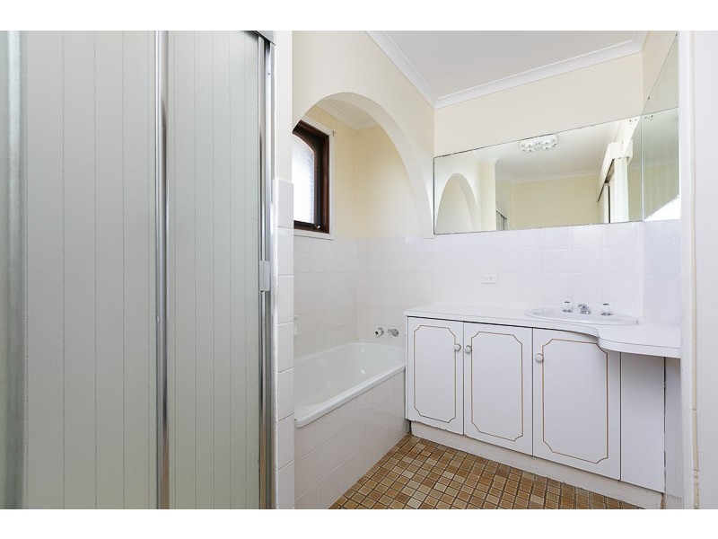 2 Crago Place, Macgregor ACT 2615