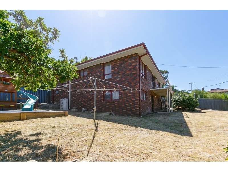 2 Crago Place, Macgregor ACT 2615