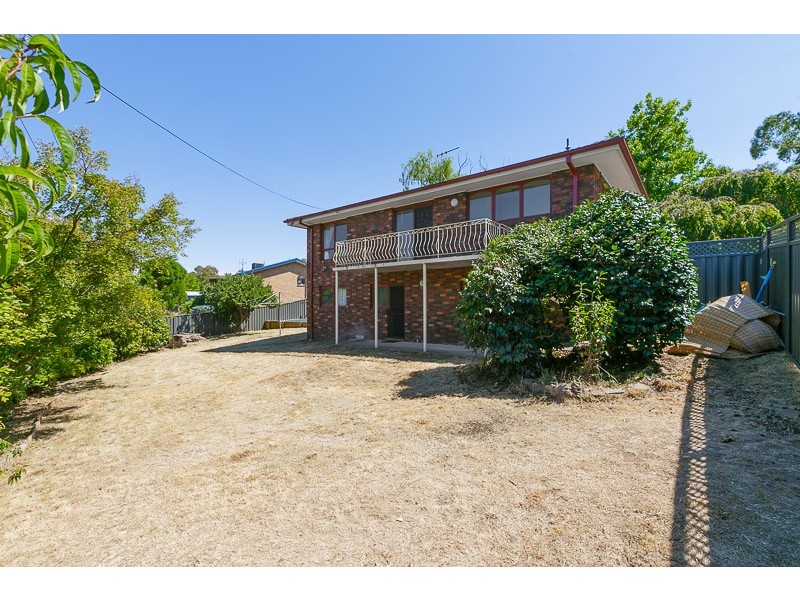 2 Crago Place, Macgregor ACT 2615