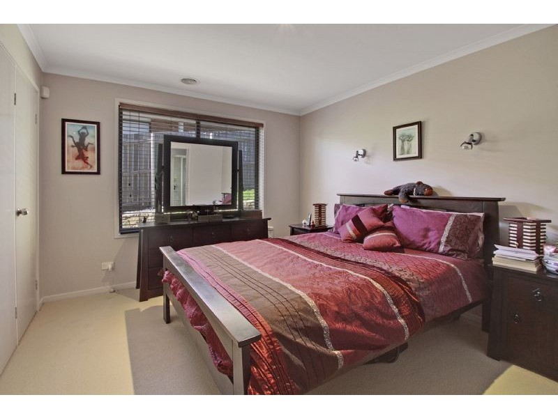 7 Loxton Place, Dunlop ACT 2615