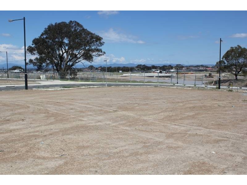 2 Laird Crescent, Forde ACT 2914