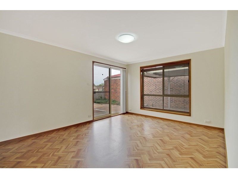 45 Evelyn Owen Crescent, Dunlop ACT 2615