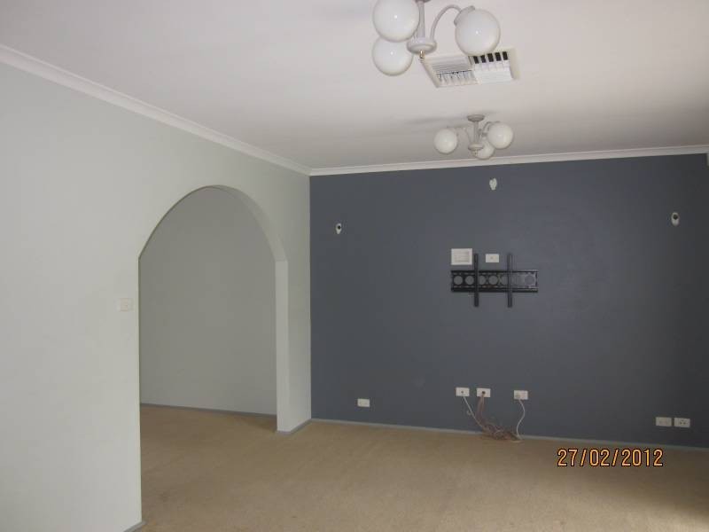 13 Girdlestone Circuit, Calwell ACT 2905