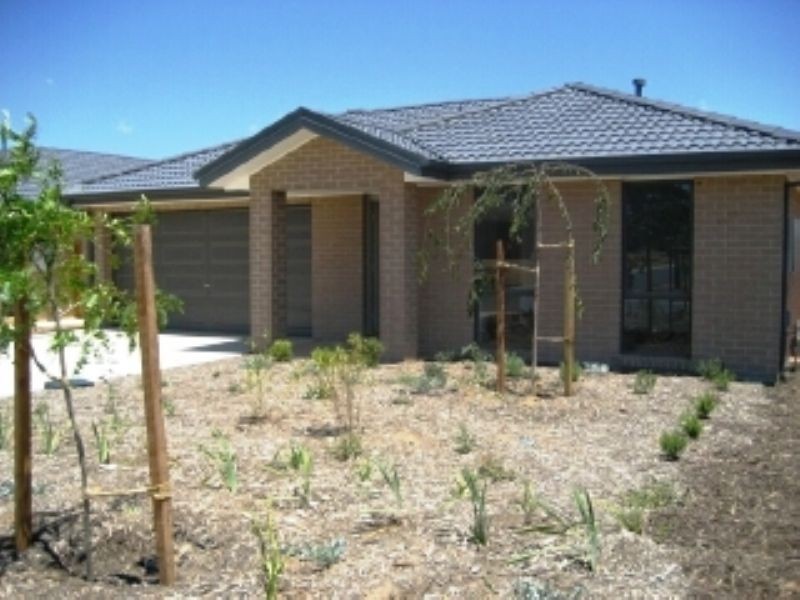 11 Bryan Hudson Street, Macgregor ACT 2615