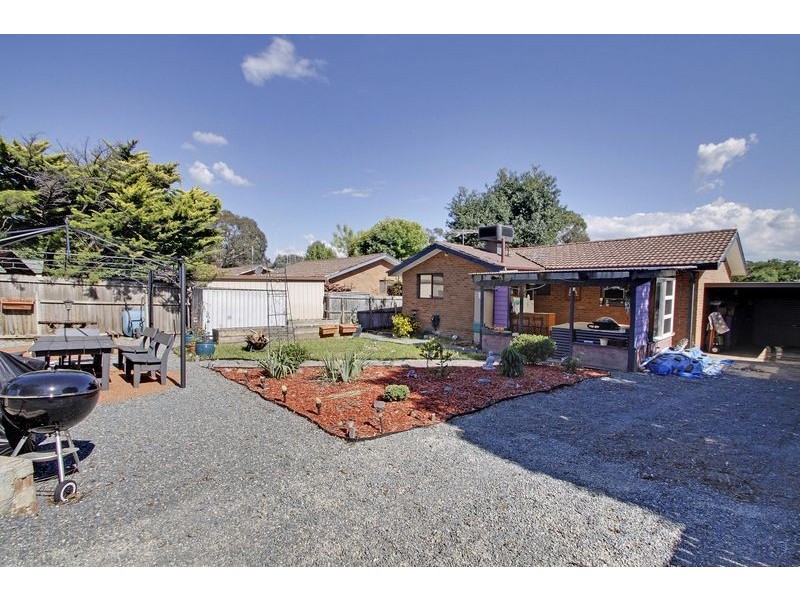 5 Holtermann Place, Charnwood ACT 2615