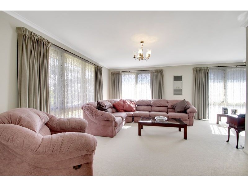 208 Southern Cross Drive, Latham ACT 2615