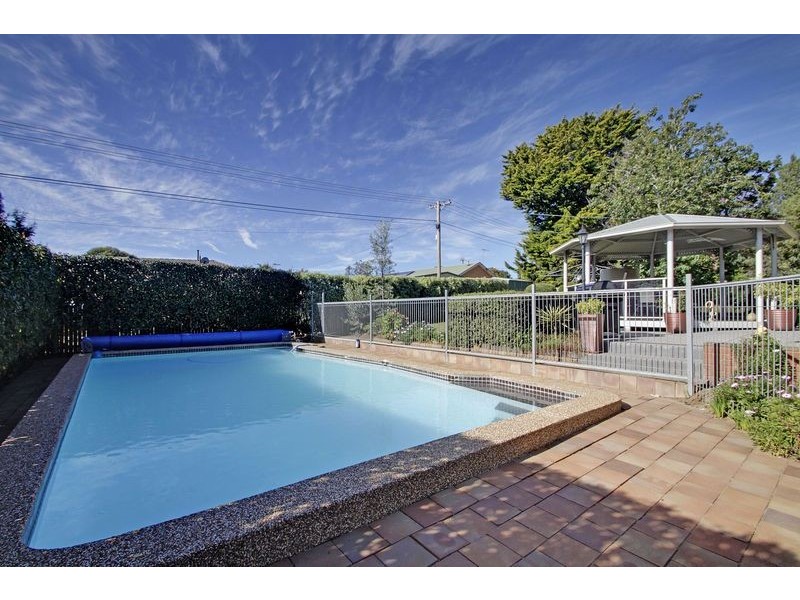 208 Southern Cross Drive, Latham ACT 2615