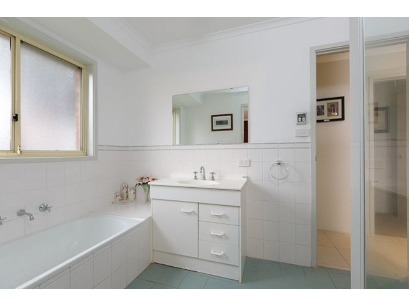 11 Leason Close, Dunlop ACT 2615