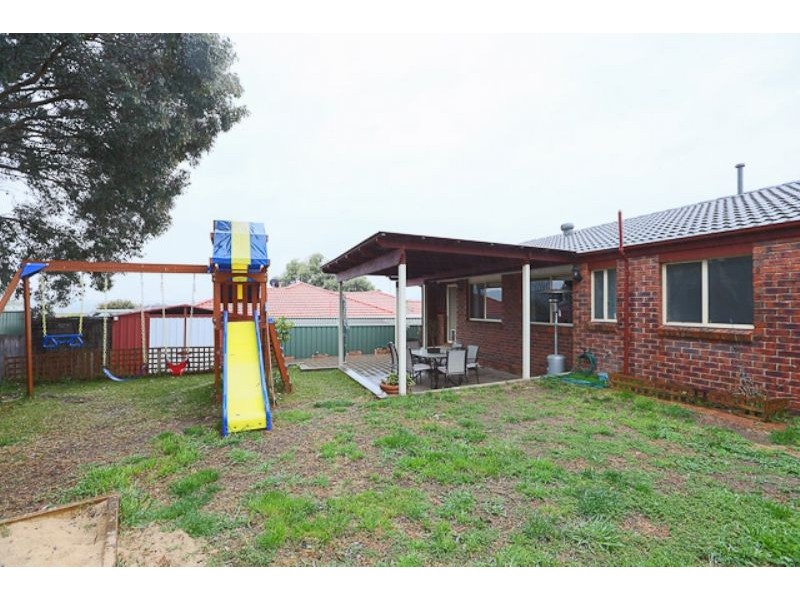 11 Leason Close, Dunlop ACT 2615