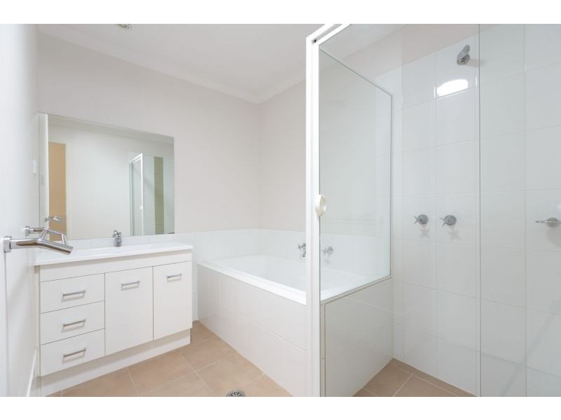 30 James Harrison Street, Dunlop ACT 2615