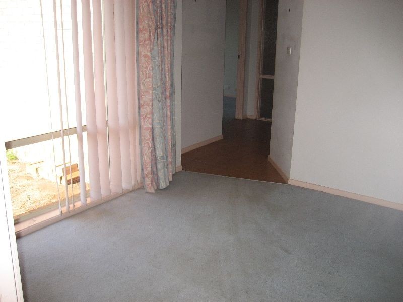 70 Britten Jones Drive, Holt ACT 2615