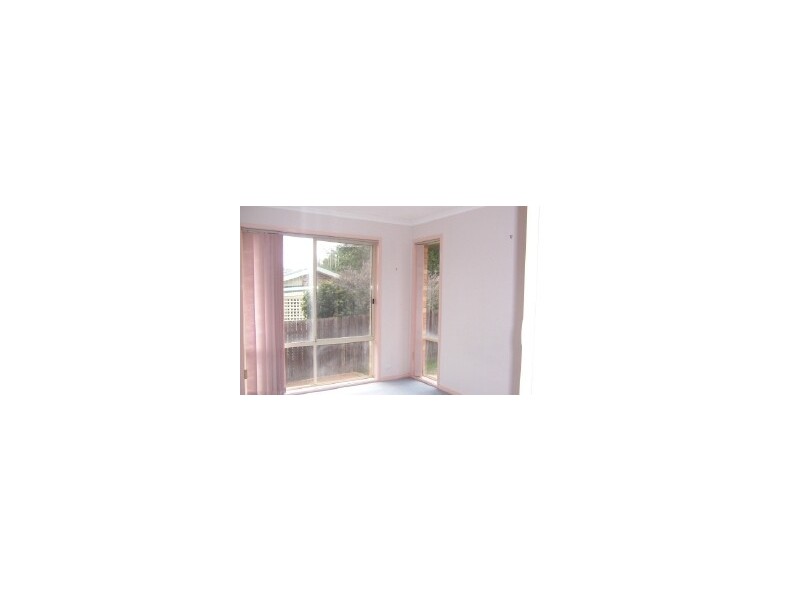 70 Britten Jones Drive, Holt ACT 2615