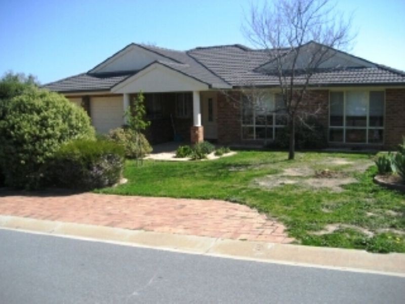 10 Buckmaster Crescent, Dunlop ACT 2615