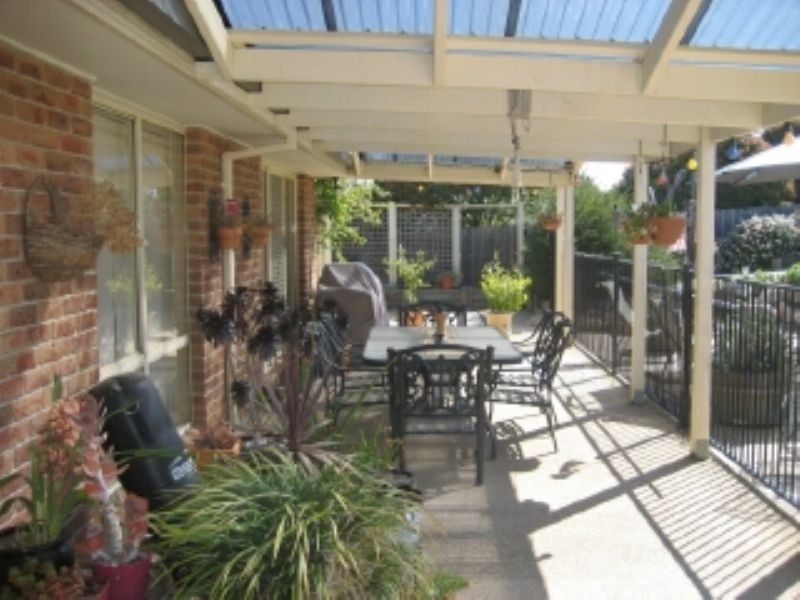10 Buckmaster Crescent, Dunlop ACT 2615