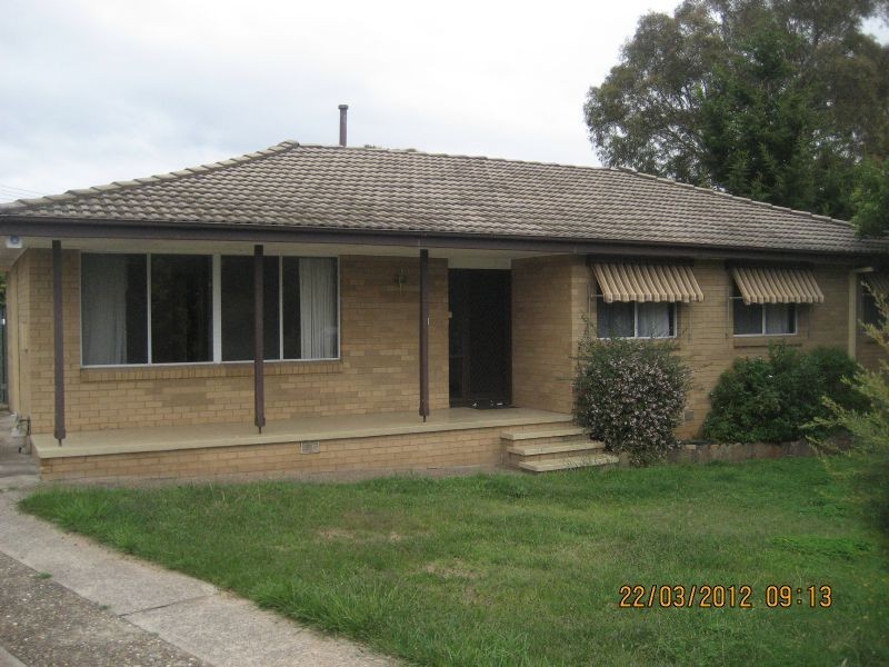 10 Horne Place, Latham ACT 2615