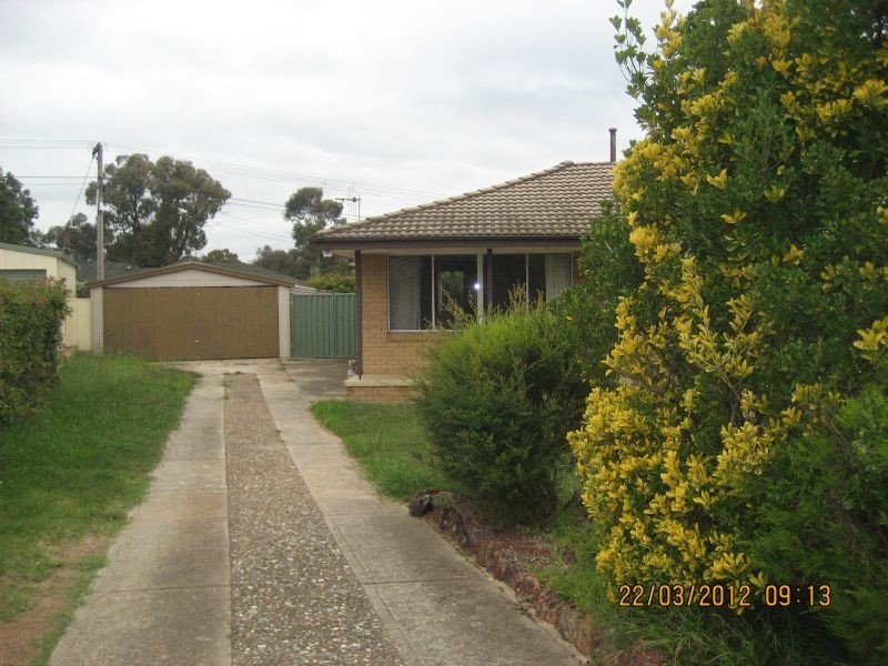 10 Horne Place, Latham ACT 2615