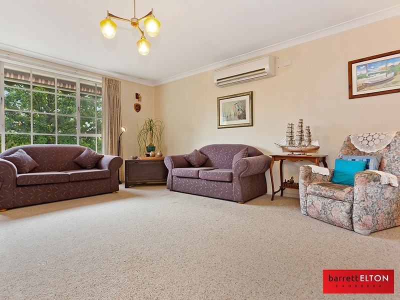 16 Solomon Crescent, Latham ACT 2615