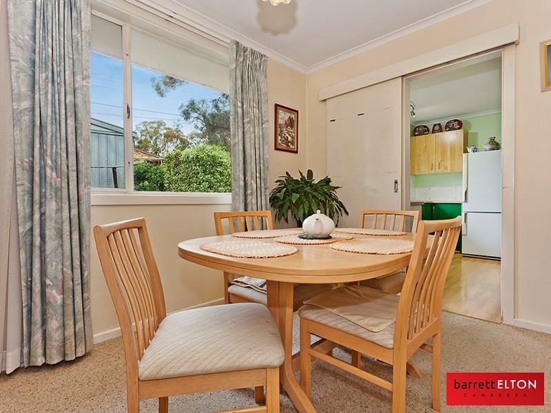 16 Solomon Crescent, Latham ACT 2615