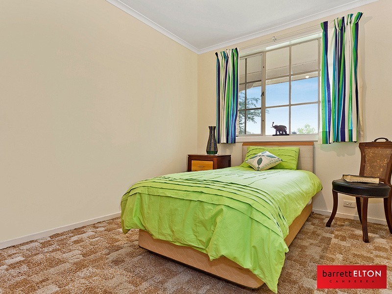 16 Solomon Crescent, Latham ACT 2615