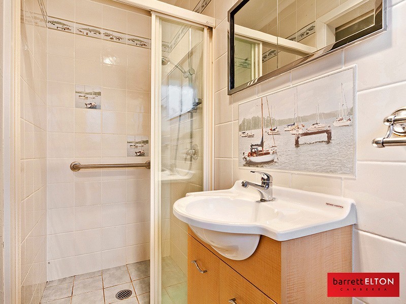 16 Solomon Crescent, Latham ACT 2615