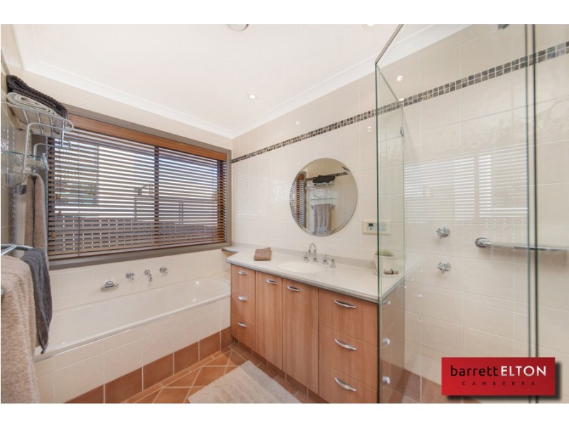 6 Counihan Court, Dunlop ACT 2615