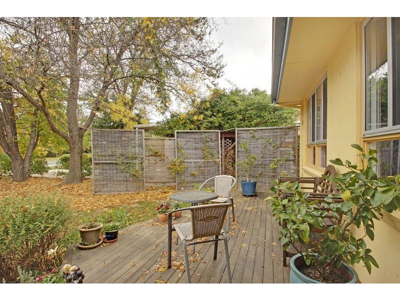 84 Maitland Street, Hackett ACT 2602