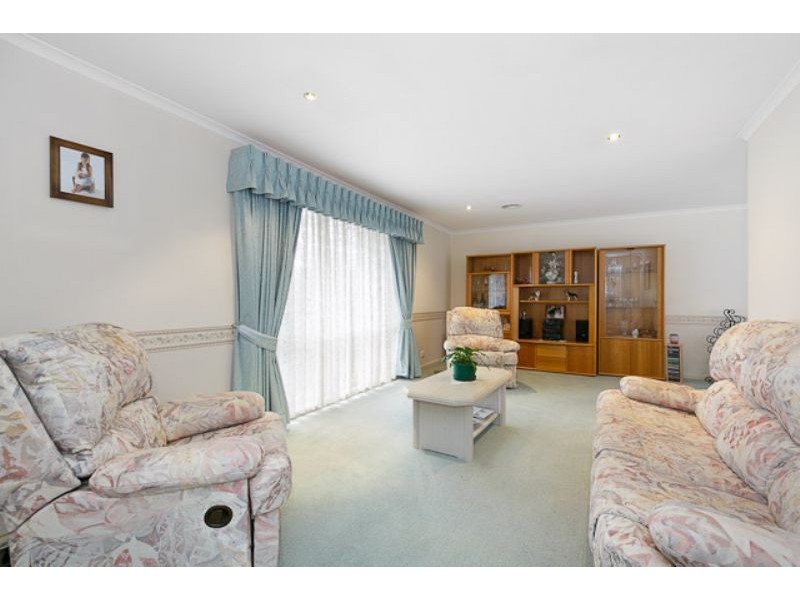 6 Clucas Place, Bonython ACT 2905