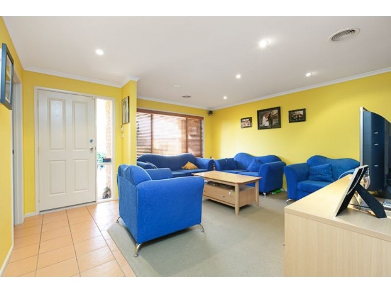 2/92 Casey Crescent, Calwell ACT 2905