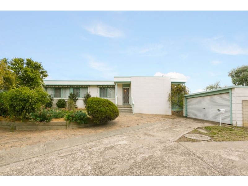 8 McGowen Close, Spence ACT 2615