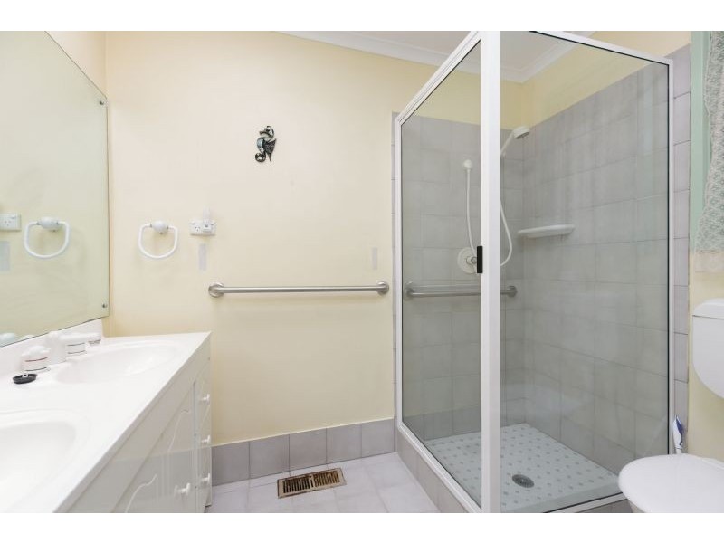 8 McGowen Close, Spence ACT 2615