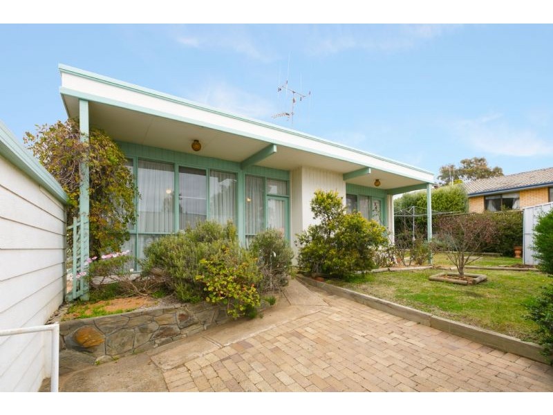 8 McGowen Close, Spence ACT 2615